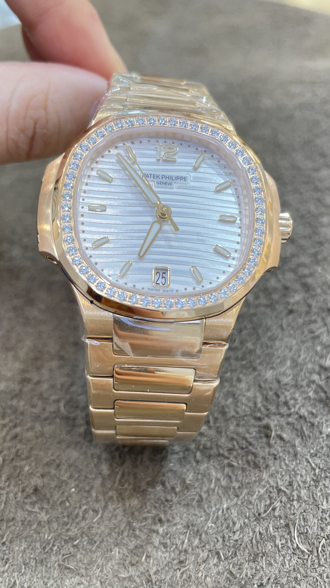 Patek Philippe Nautilus Sporty Elegance Series 71181200R-001, Silver Dial, 35.2mm size WOMEN