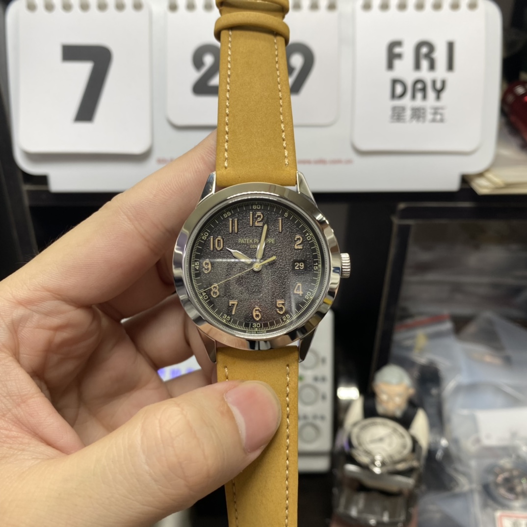 Patek Philippe Classical Watch Series 5226G-001, charcoal grey dial, 40mm Size.