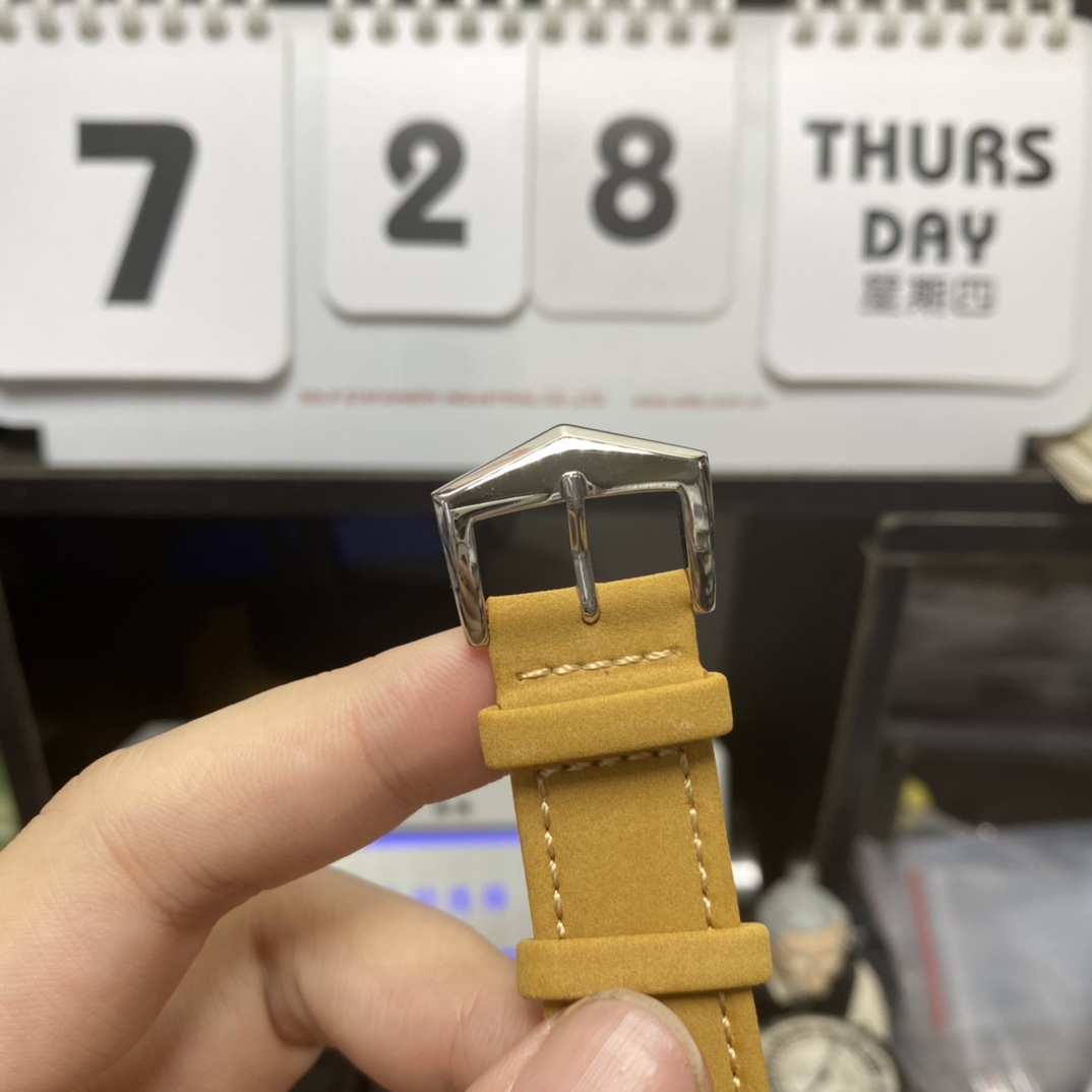 Patek Philippe Classical Watch Series 5226G-001, charcoal grey dial, 40mm Size.