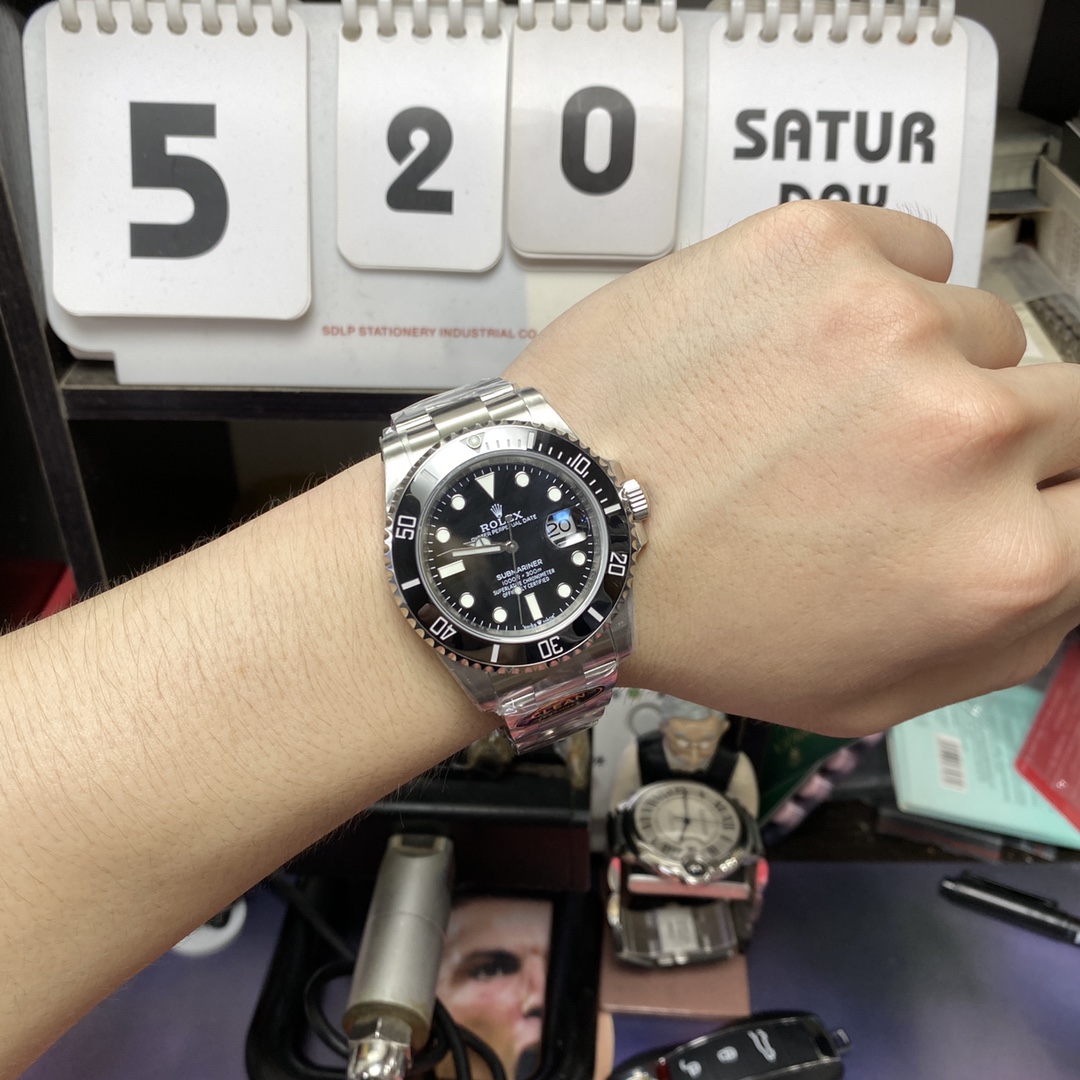 Rolex Submariner Series m126610ln-0001, Blackwater Ghost Added the function of reverse calendar adjustment, 41mm size.