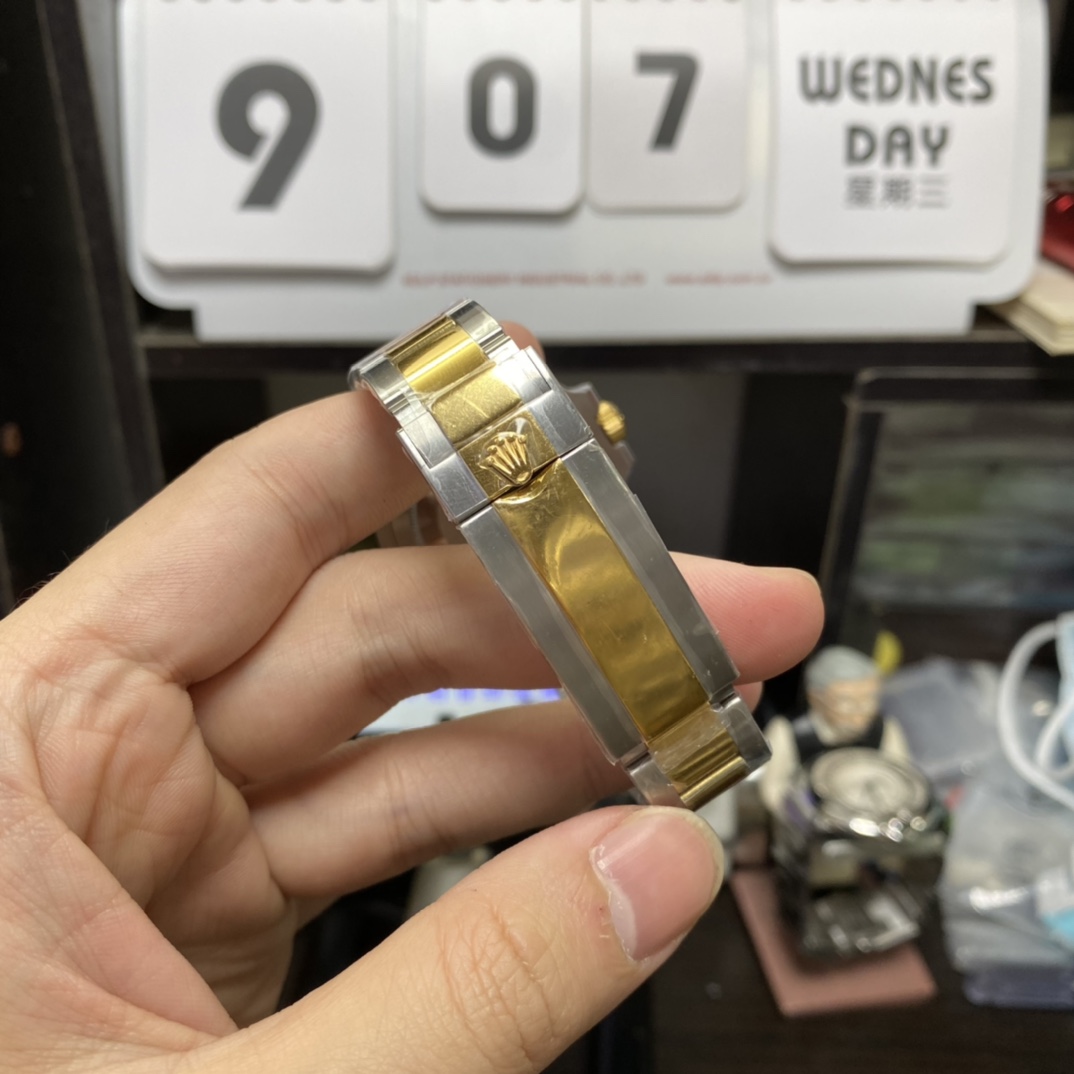 Rolex Submariner Series 116613LB-0005, Two-Tone Blue Submariner, 40mm size.