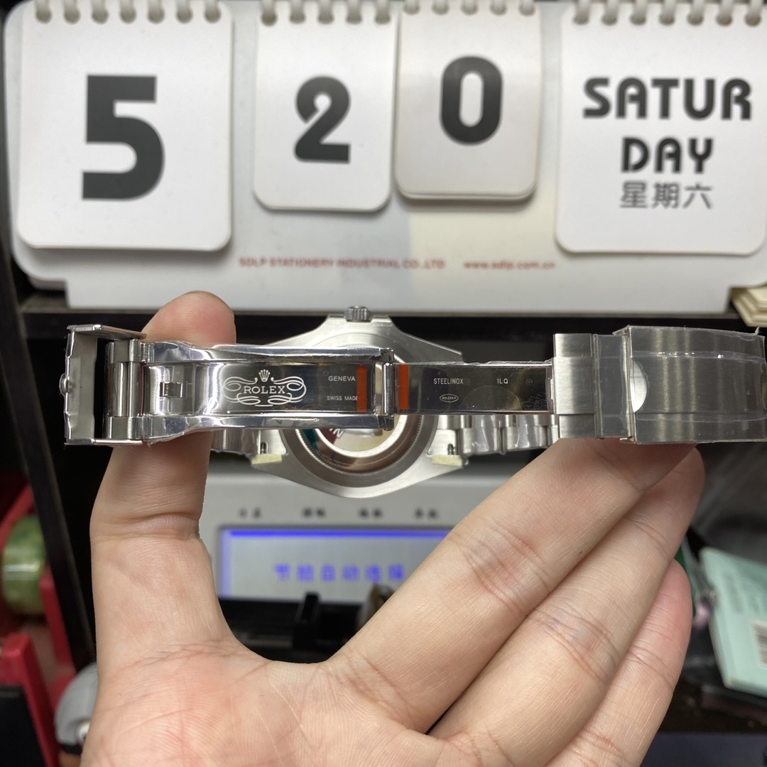 Rolex Submariner Series m126610ln-0001, Blackwater Ghost Added the function of reverse calendar adjustment, 41mm size.