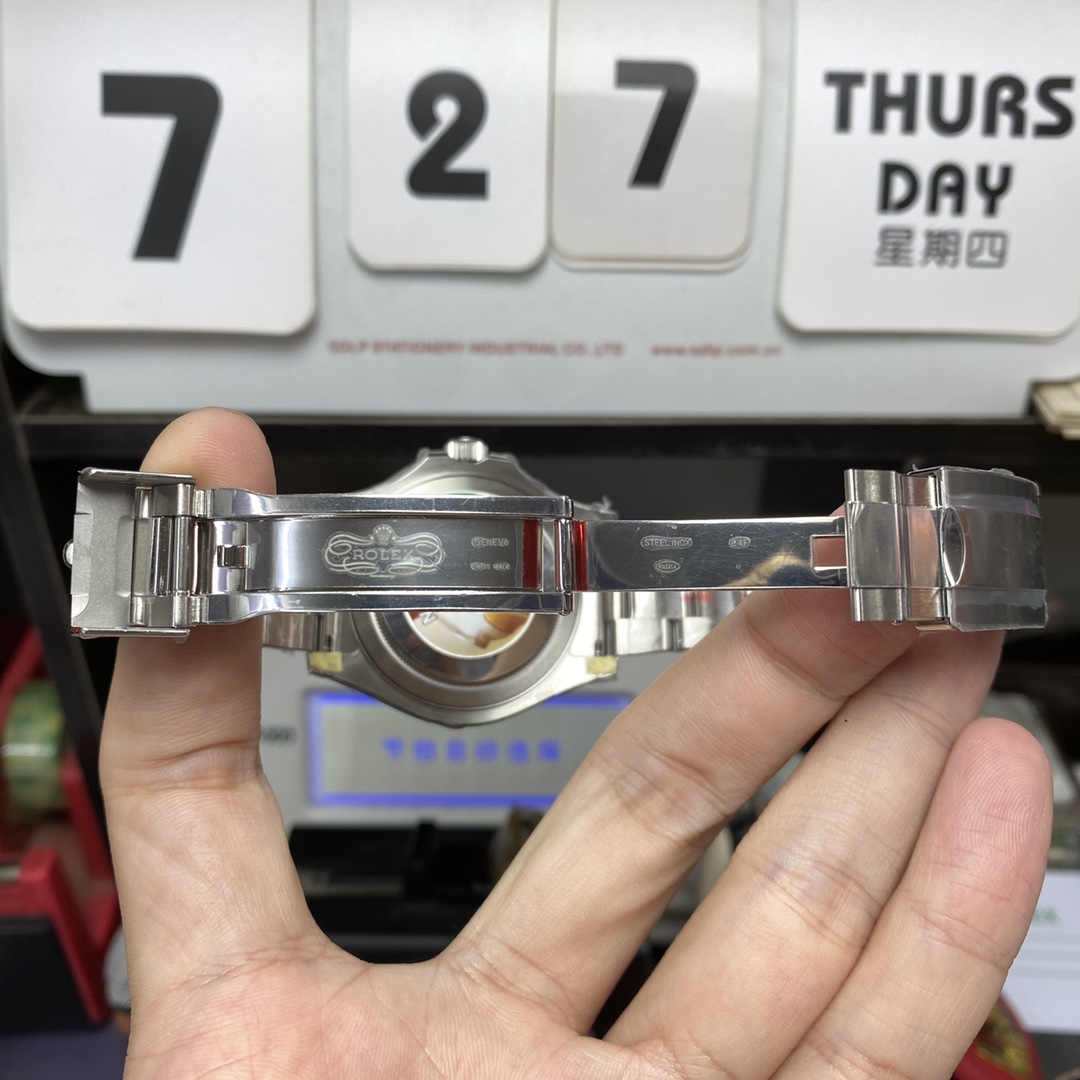 Rolex Yacht-Master Series m126622-0001, Grey Yacht Steel Bracelet Model, 40mm size.