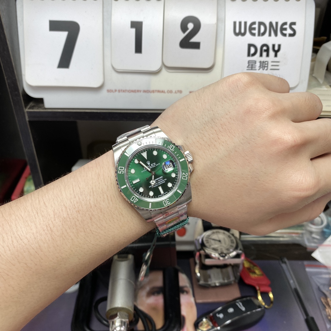 Rolex Submariner Series 116610LV-0002, Green Hulk, 40mm size.