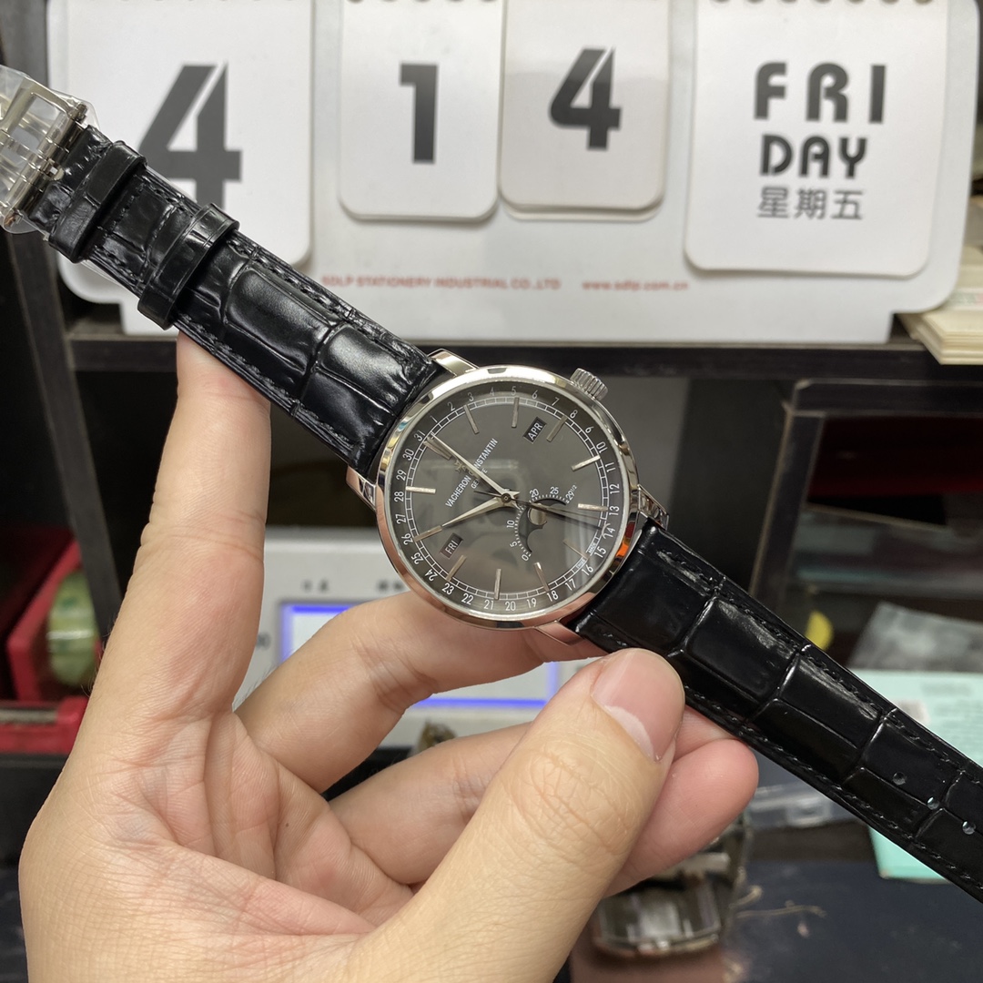 Vacheron Constantin Tradition Collection series 4010T000G-B740, White Case Grey Dial Full Calendar Watch, 41mm Size.