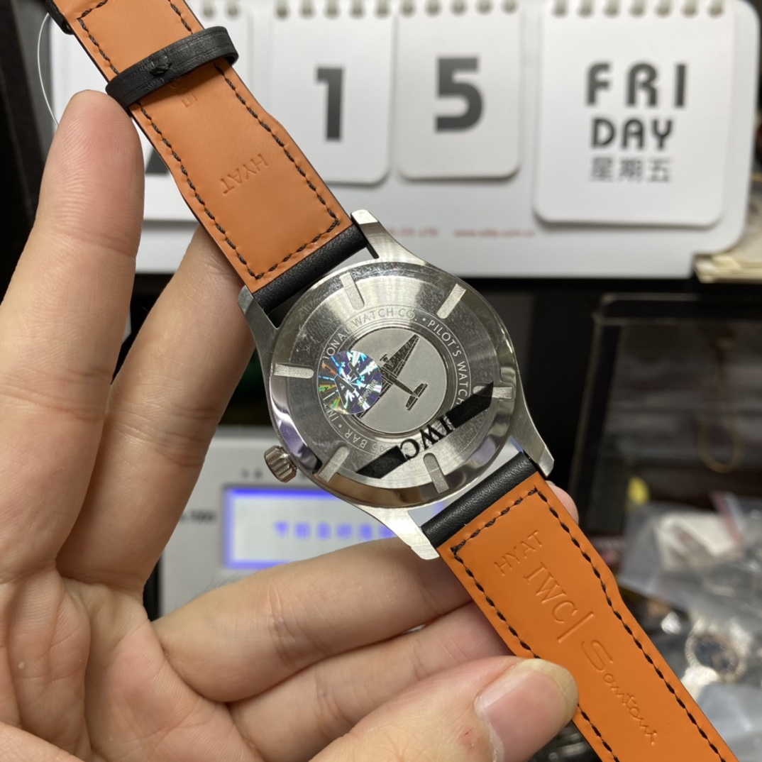 IWC Pilot's Series IW327001 Watch 40mm